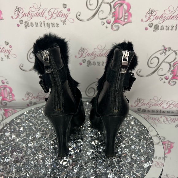 House of Harlow 1960 booties ankle rabbit fur buckle strap detail black furry - Picture 4 of 10